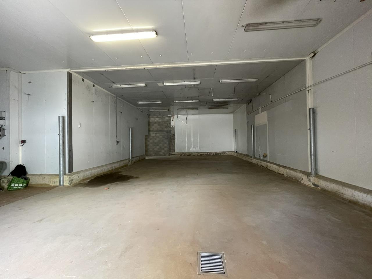 Local d'activité Montigny-le-Bretonneux 400m² Location local d'activité Montigny-le-Bretonneux Yvelines OLACT2423971 3